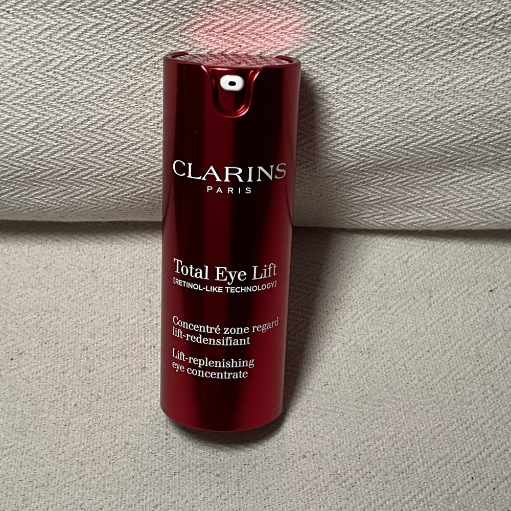 Clarins Total Eye Lift - Vibrant Red
